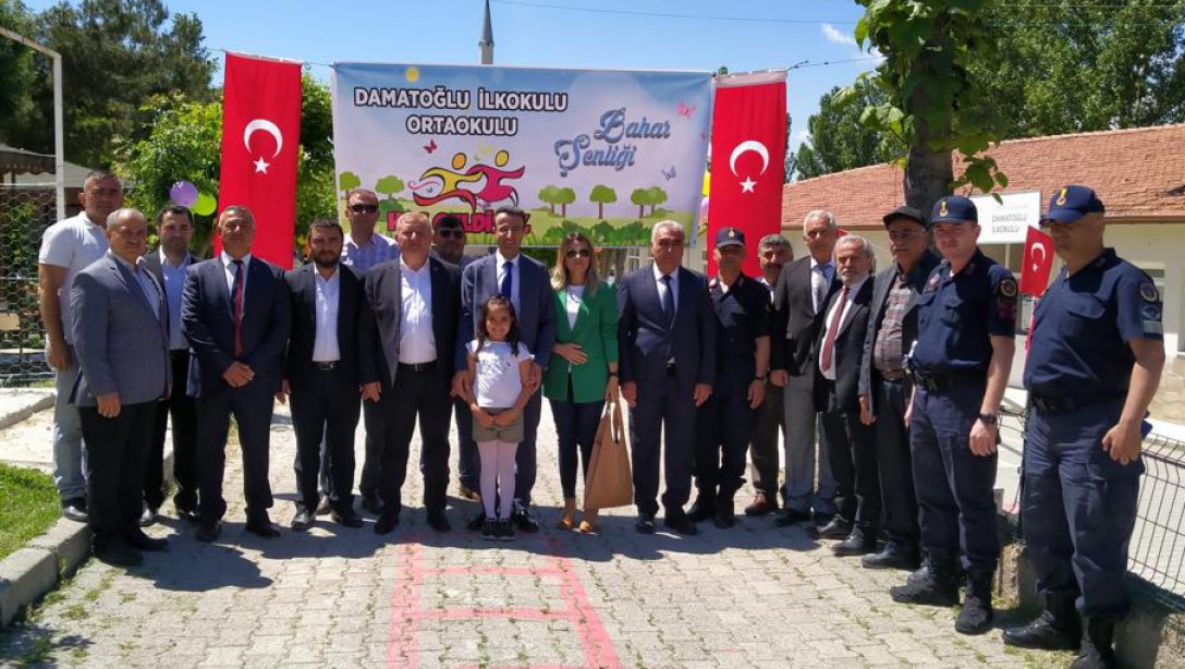 Damatoğlu İlkokulu Bahar Şenliği Düzenlendi.