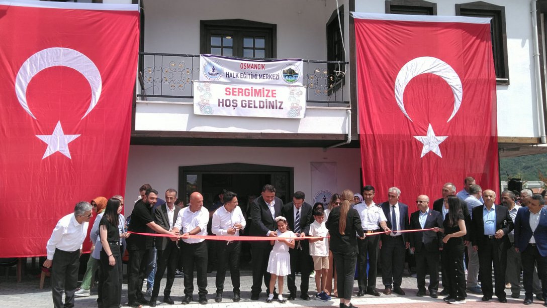 Osmancık Halk Eğitimi Merkezi Müdürlüğü Yıl Sonu Sergisi Açıldı.